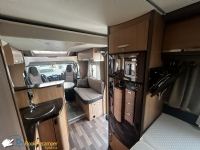 Q 19Knaus Sky Wave R21 Camper Usato Semintegrale Camper D'Occasione Per 4Persone Con Letto Francese